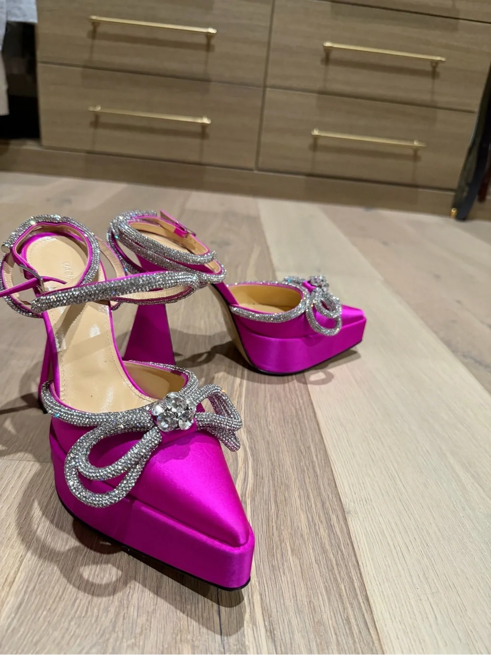 MACH & MACH Fuchsia Crystal Bow Platform Heels